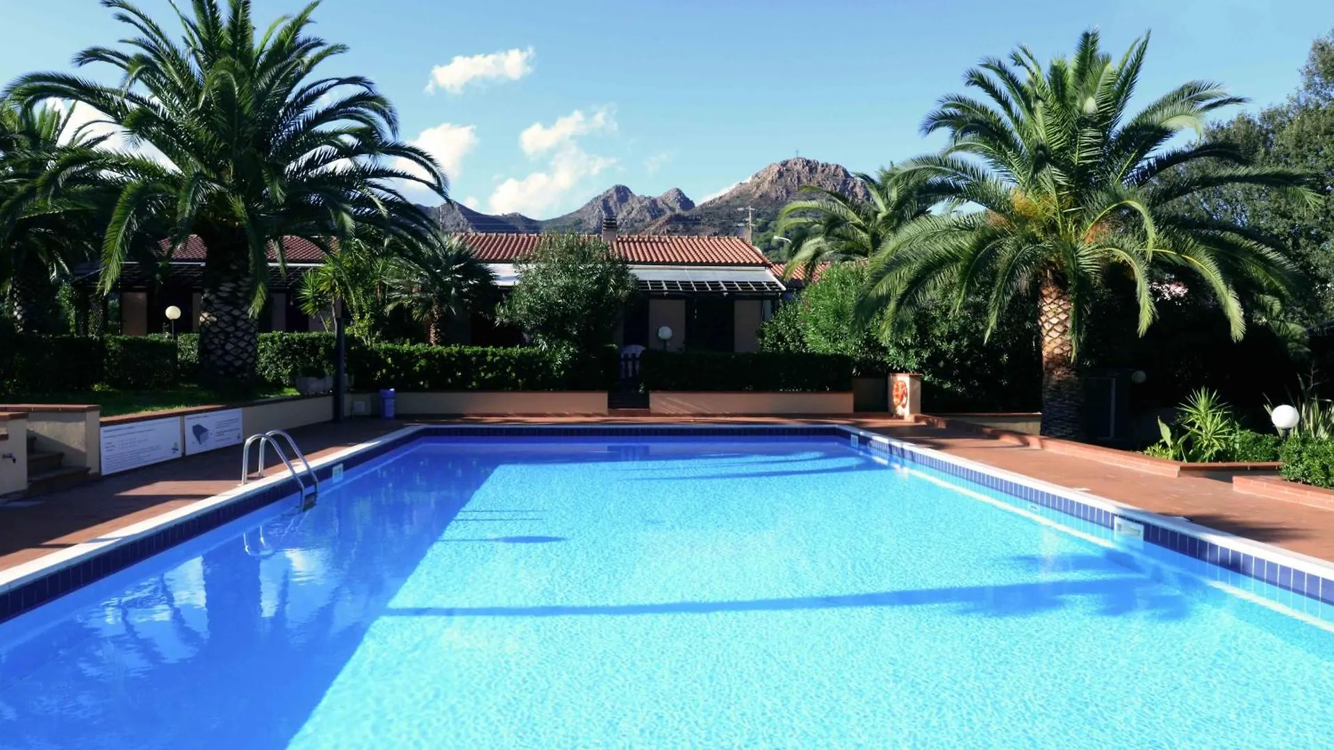 Willa La Colombetta Porto Azzurro 0*,  Włochy